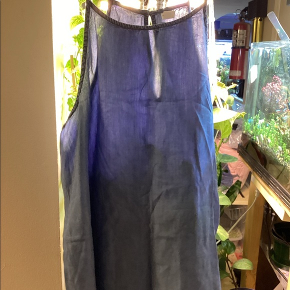 Sleeveless top - Picture 4 of 4